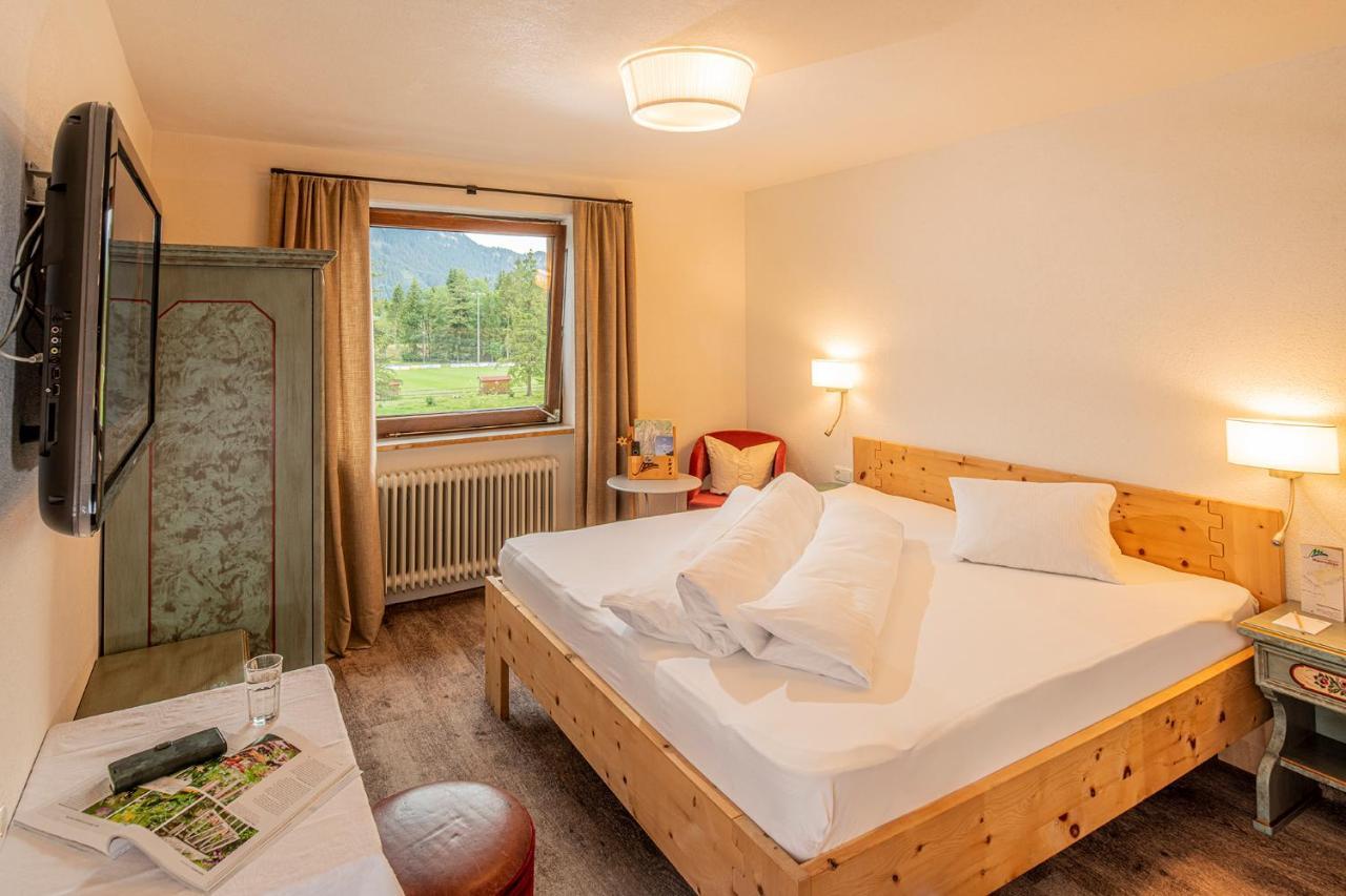 Hotel Maximilian Ройте Экстерьер фото