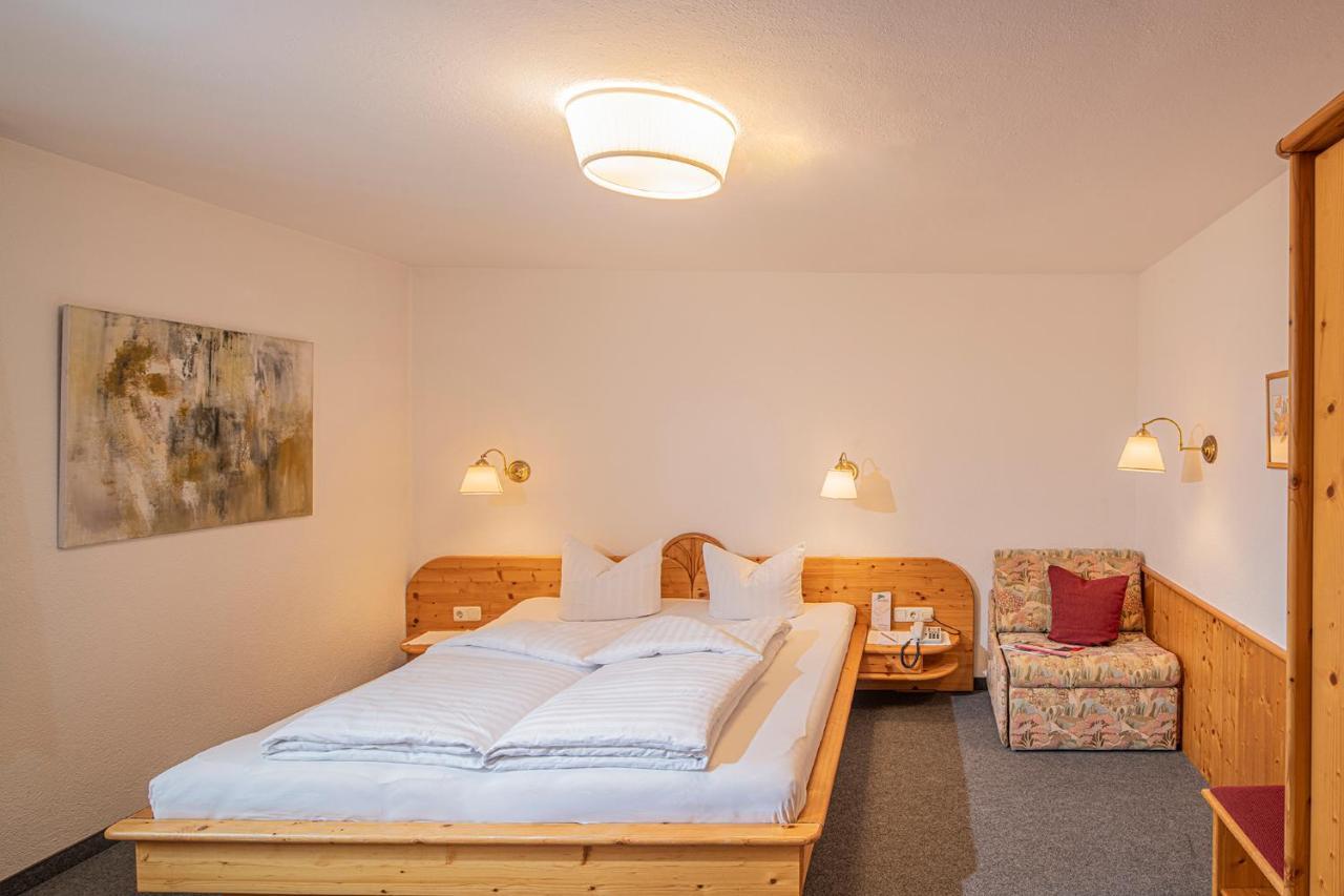 Hotel Maximilian Ройте Экстерьер фото